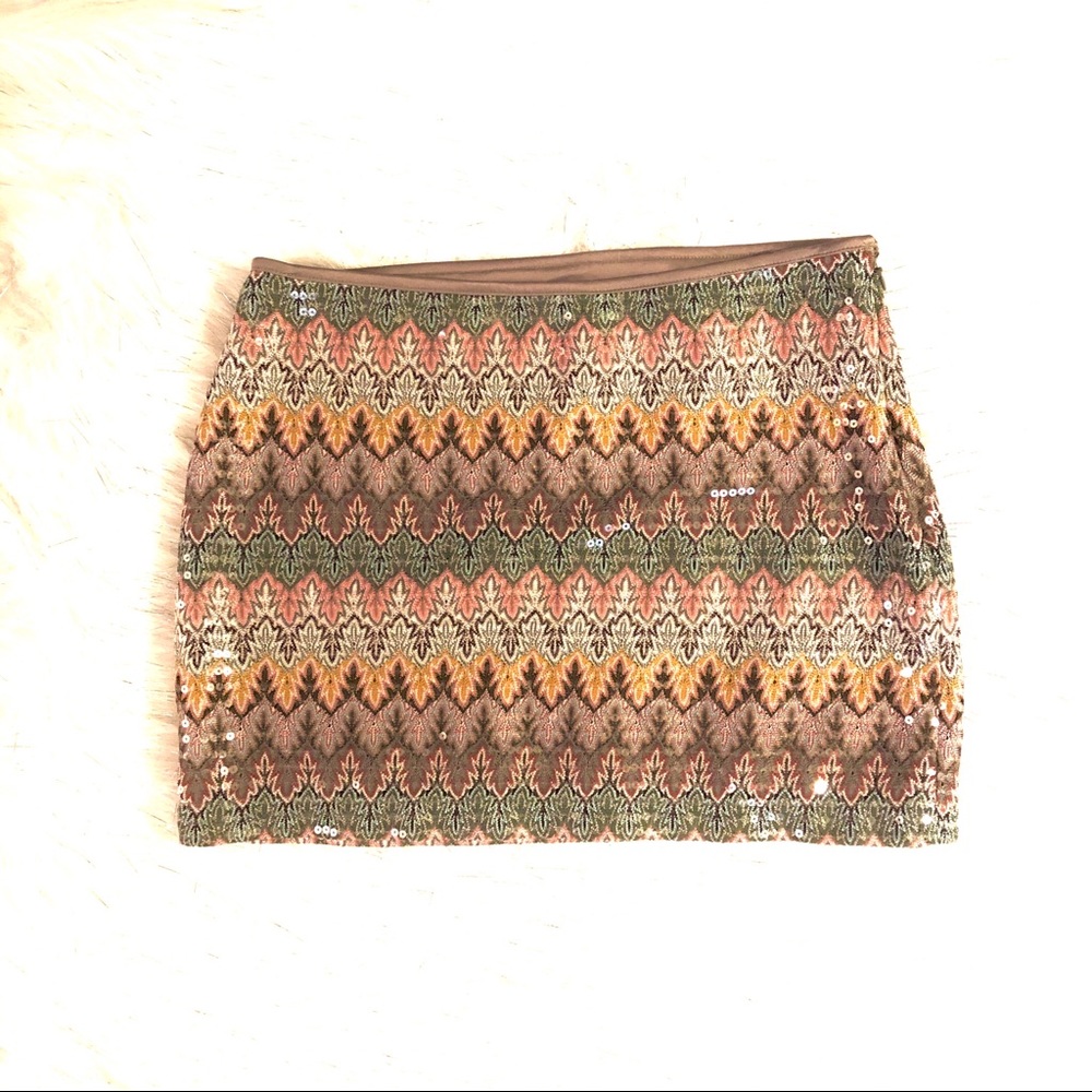 EXPRESS GEOMETRIC SEQUIN SKIRT.SIZE XS